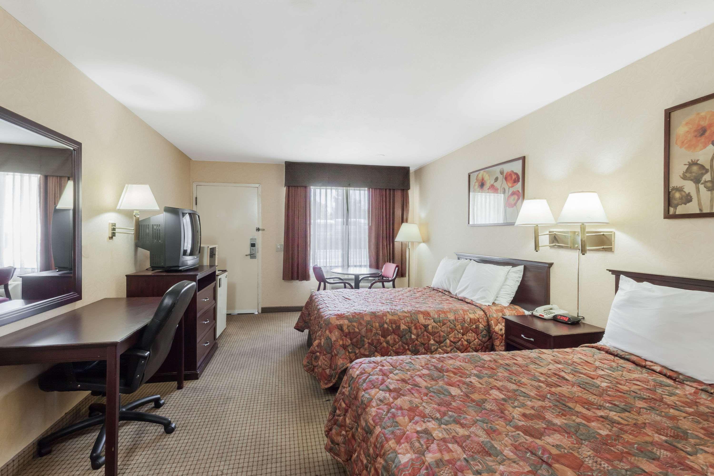 Hospitality Inn San Bernardino Bagian luar foto