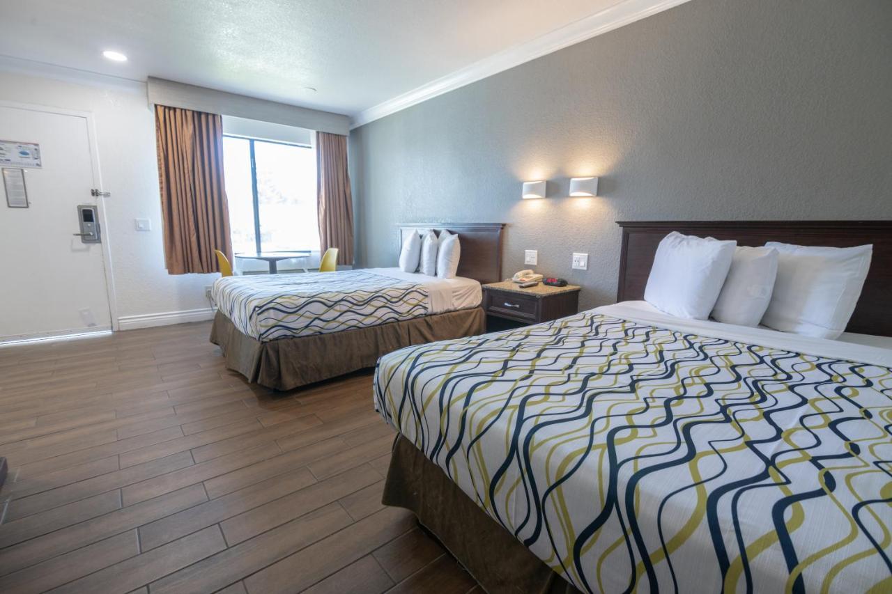 Hospitality Inn San Bernardino Bagian luar foto